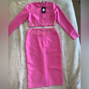 💗Gorgeous pink 💗 2-piece matching bandage skirt & top. Brand new with tags.